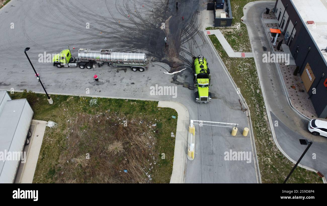 Parcheggio, magazzino, logistica, stoccaggio, trasporto, distribuzione, catena di approvvigionamento Foto Stock