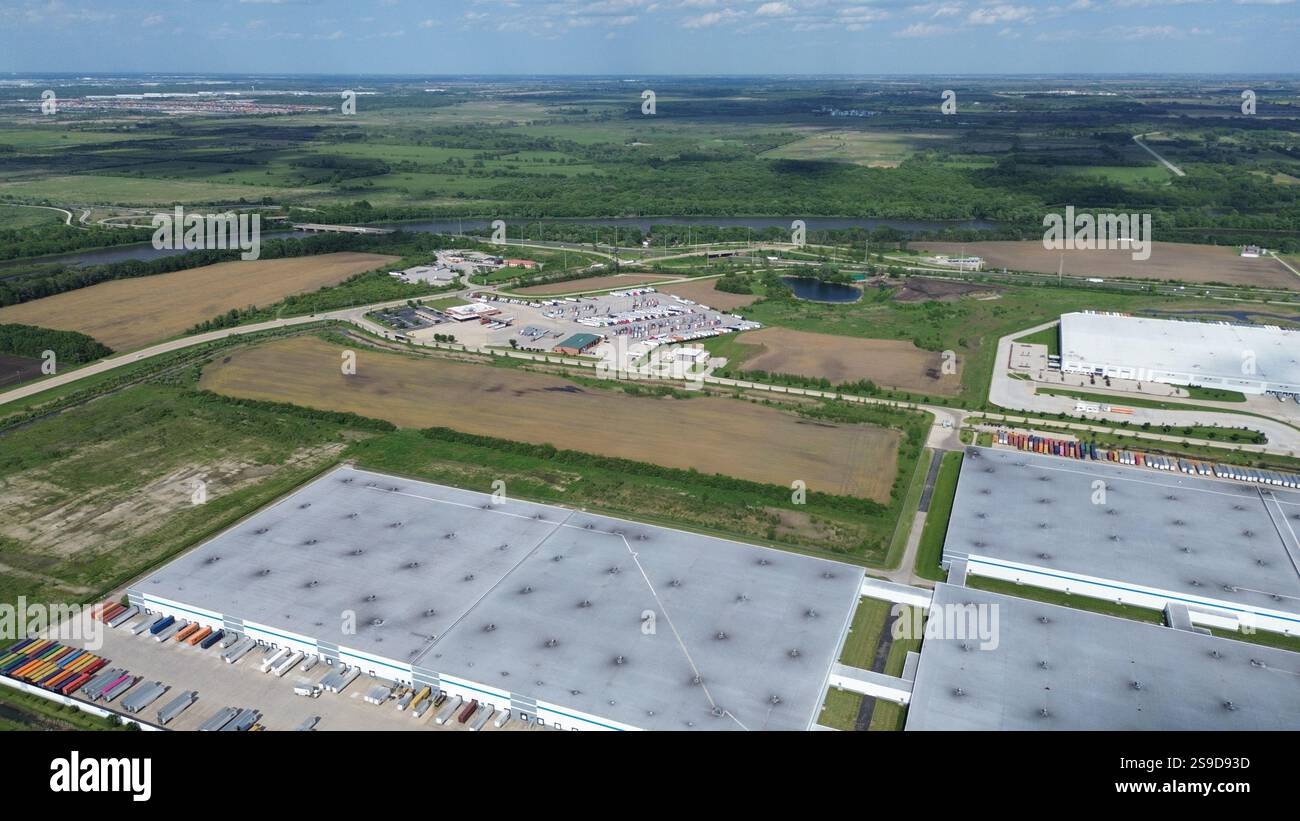 Parcheggio, magazzino, logistica, stoccaggio, trasporto, distribuzione, catena di approvvigionamento Foto Stock