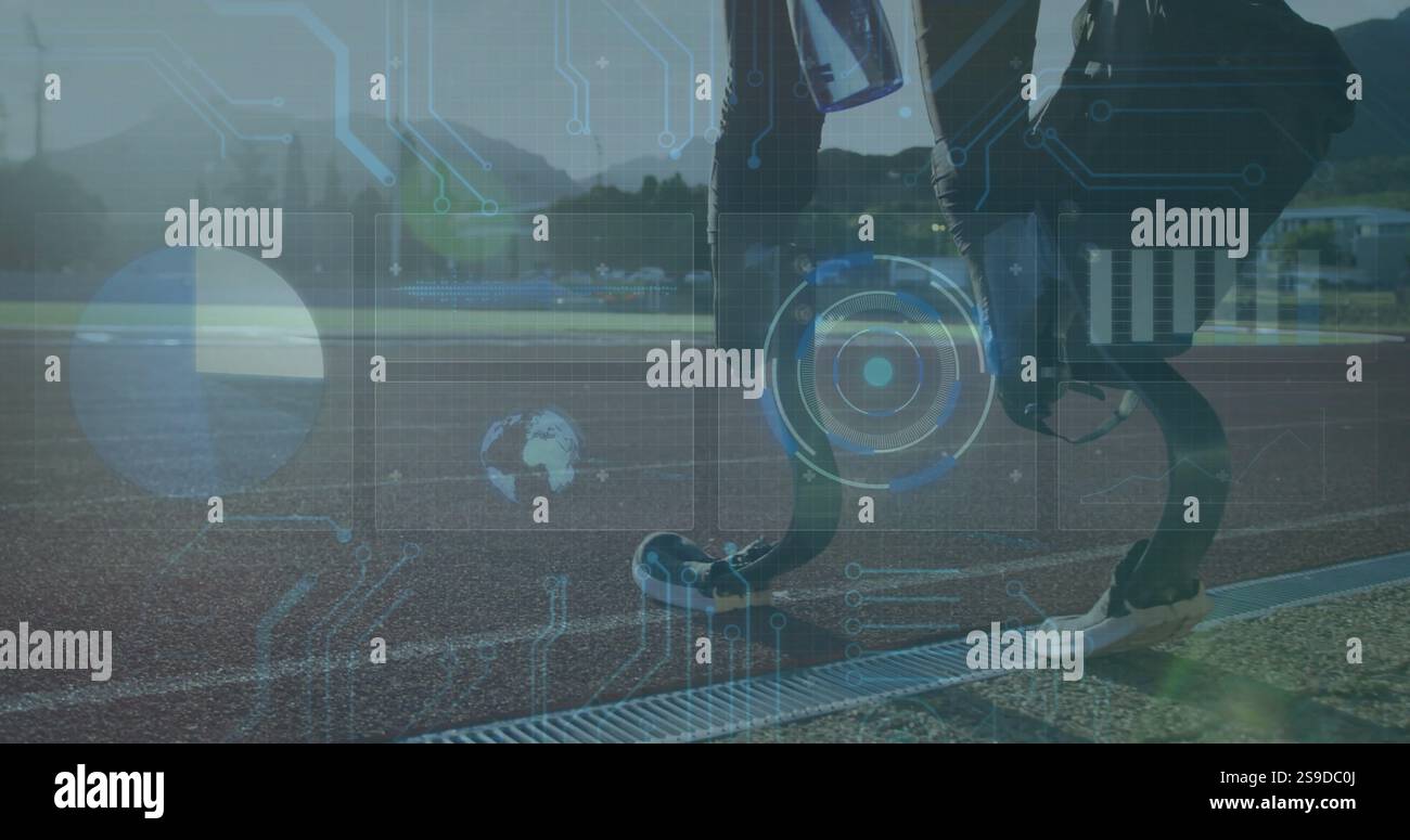 Borsa sportiva e bottiglia d'acqua, persona che cammina in pista con l'immagine dell'interfaccia digitale Foto Stock