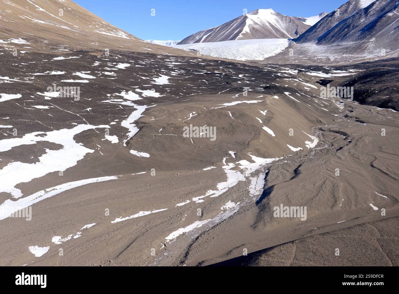 Moraine e depositi fluviali nella Garwood Valley, McMurdo Dry Valleys, Antartide Foto Stock