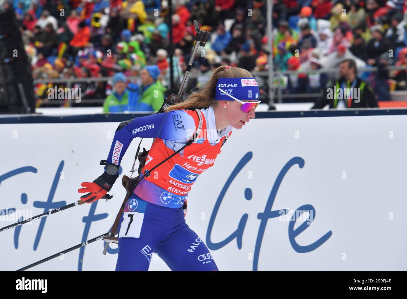 Anterselva, Italia. 26 gennaio 2025. ANTERSELVA - ANTERSELVA, ITALIA - GENNAIO 26: Michela Carrara partecipa alla staffetta femminile 4x6km della IBU World Cup Biathlon Anterselva il 26 gennaio 2025 ad Anterselva, Italia.250126_SEPA_24_100 - 20250126_PD6017 credito: APA-PictureDesk/Alamy Live News Foto Stock