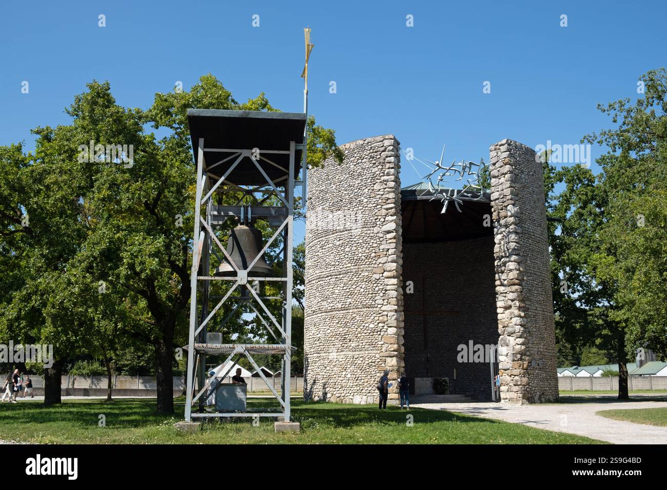 Cappella cattolica dell'agonia mortale di Cristo, sito commemorativo del campo di concentramento di Dachau, Dachau, Baviera, Germania. È stato progettato da Josef Wiedemann. Foto Stock
