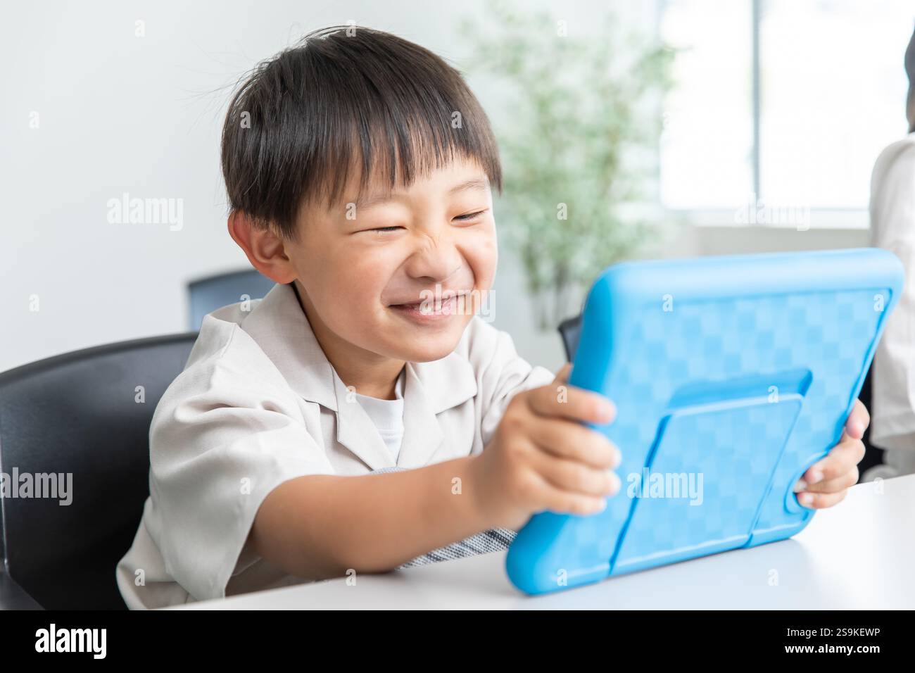 Apprendimento degli studenti su tablet Foto Stock