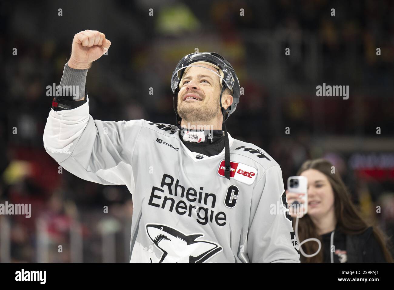 PSD Bank Dome, Duesseldorf, Renania settentrionale-Vestfalia, Moritz Mueller (Koelner Haie, #91), PENNY DEL, Duesseldorfer EG- Koelner Haie su 24.01.2025 presso il Foto Stock