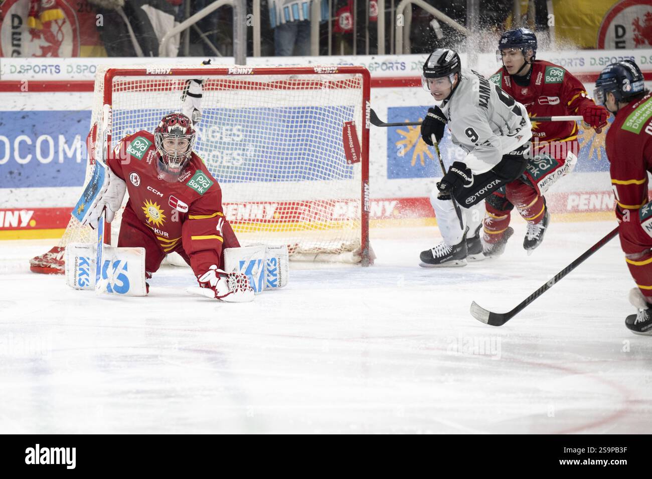 PSD Bank Dome, Duesseldorf, Renania settentrionale-Vestfalia, Henrik Haukeland (Duesseldorfer EG, #40), PENNY DEL, Duesseldorfer EG- Koelner Haie su 24.01.2025 Foto Stock