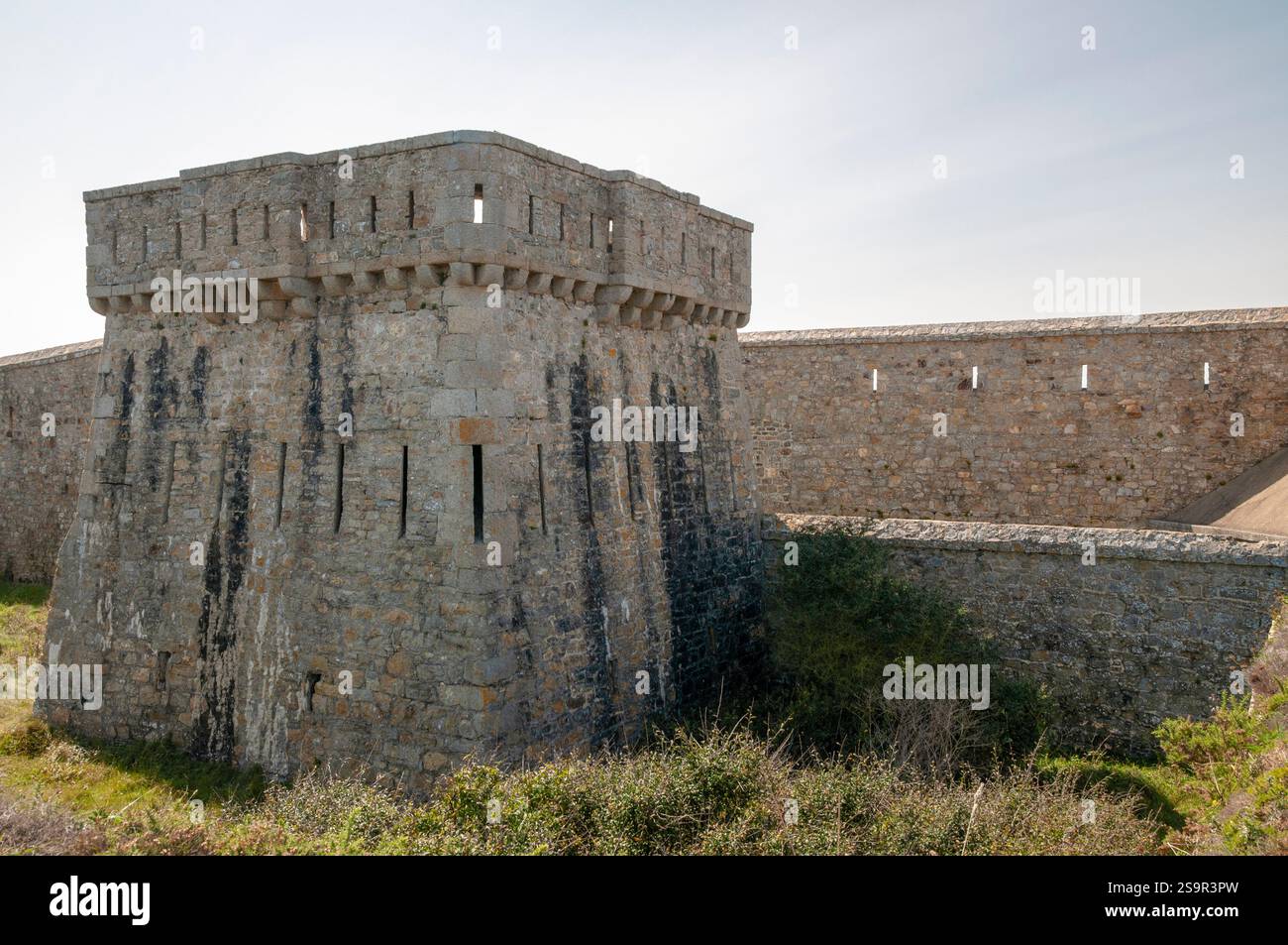 Fortificazione a Pointe du Toulinguet, Camaret-sur-Mer, parco nazionale regionale Armorique, penisola di Crozon, Finistere (29), Bretagna, Francia Foto Stock