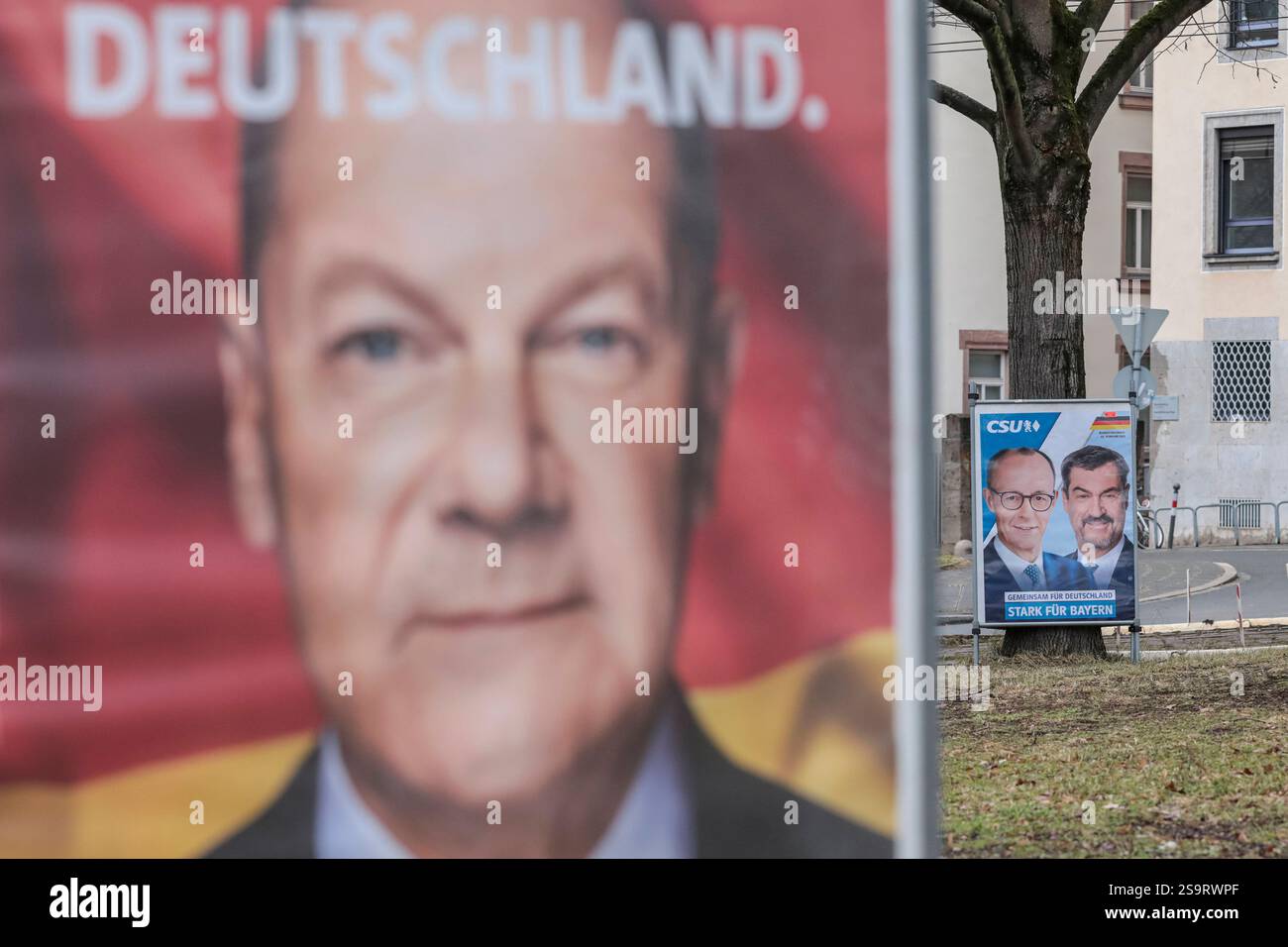 27.01.2025, Wahlplakate, Nürnberg: Wahlplakate zur Bundestagswahl 2025 ...