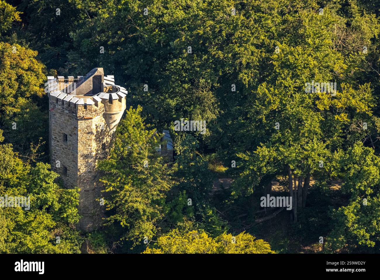 Vista aerea, vista sulla torre Bismarck, Schulenbergstraße, Rosenthal, Hattingen, regione della Ruhr, Renania settentrionale-Vestfalia, Germania Foto Stock