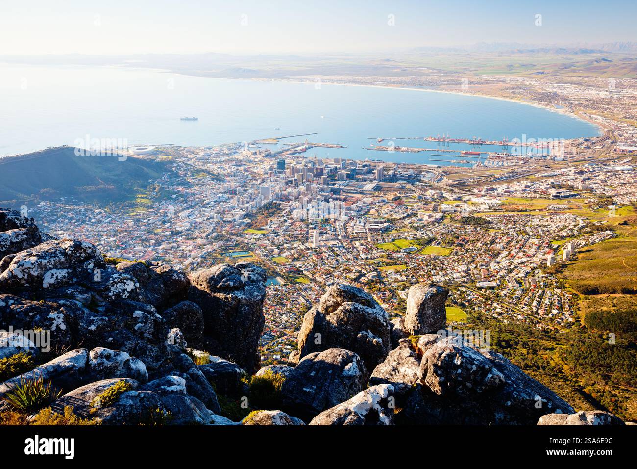 Viste mozzafiato della Città del Capo dalla cima della montagna della tavola Foto Stock