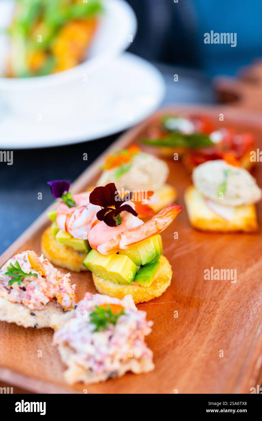 Piccolo boccone e snack a bordo Foto Stock