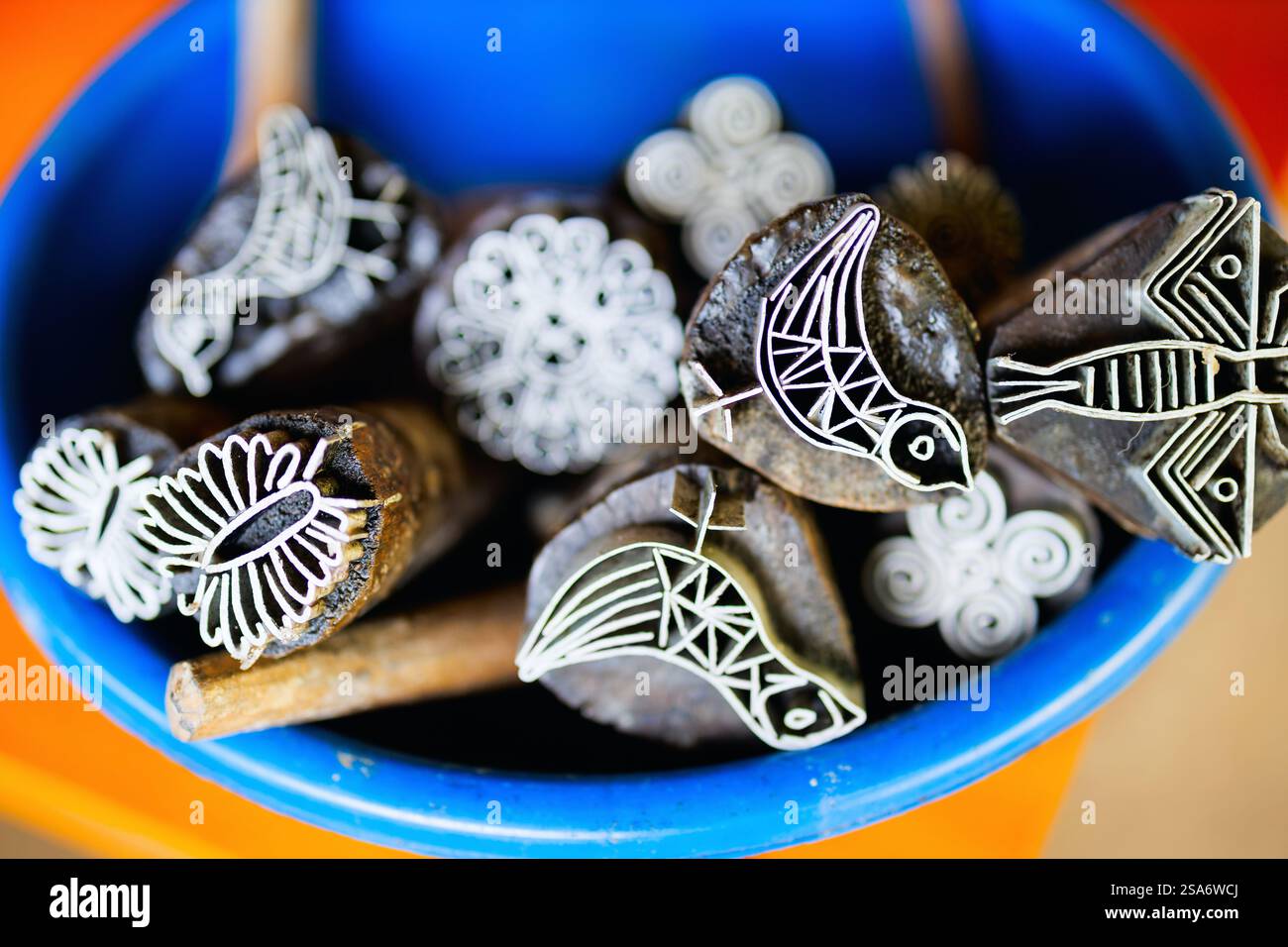 Un set di strumenti per il batik di timbro Hmong Foto Stock