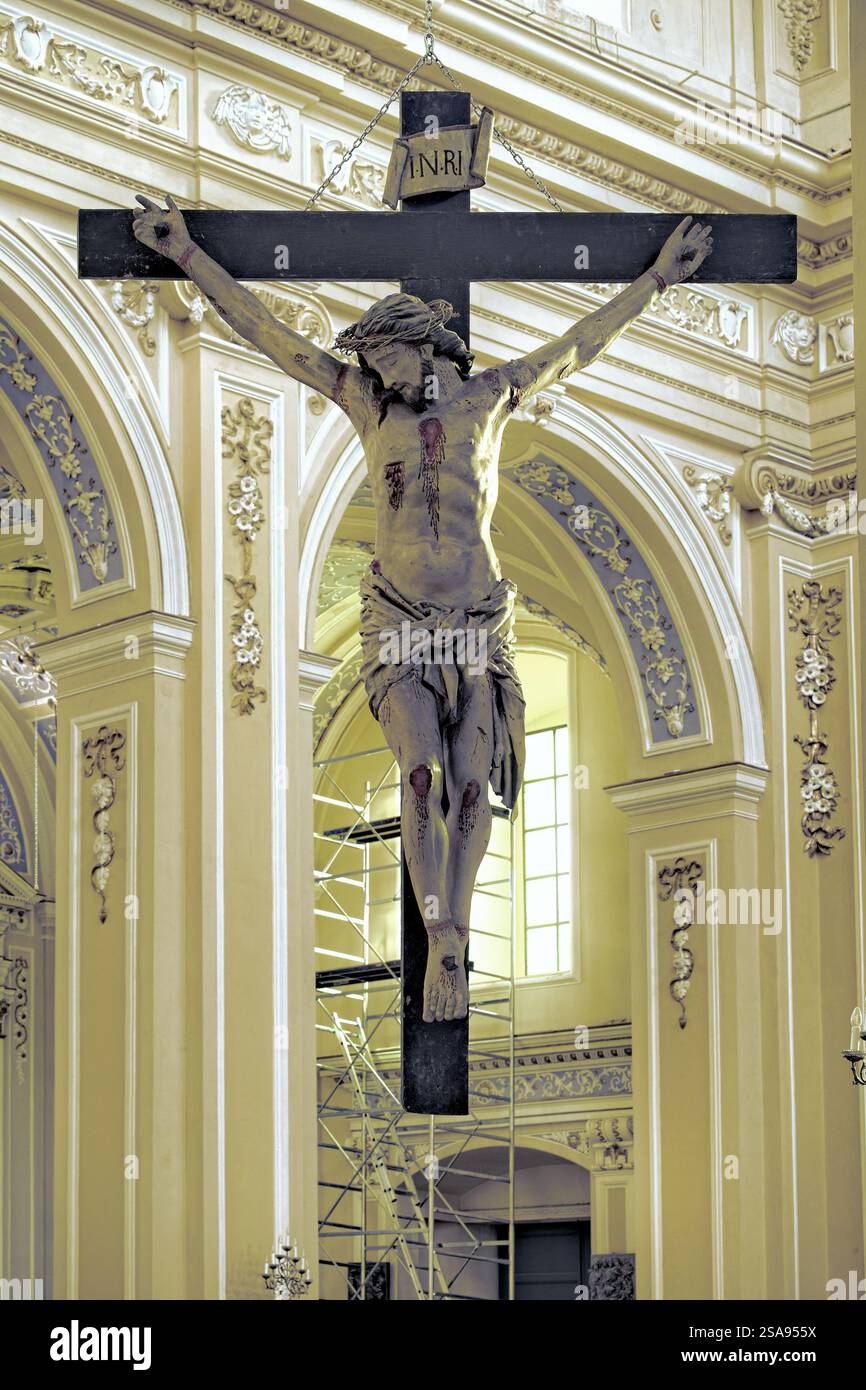 crocifisso all'interno della chiesa di San Martino a Corleone, Sicilia occidentale, Italia Foto Stock