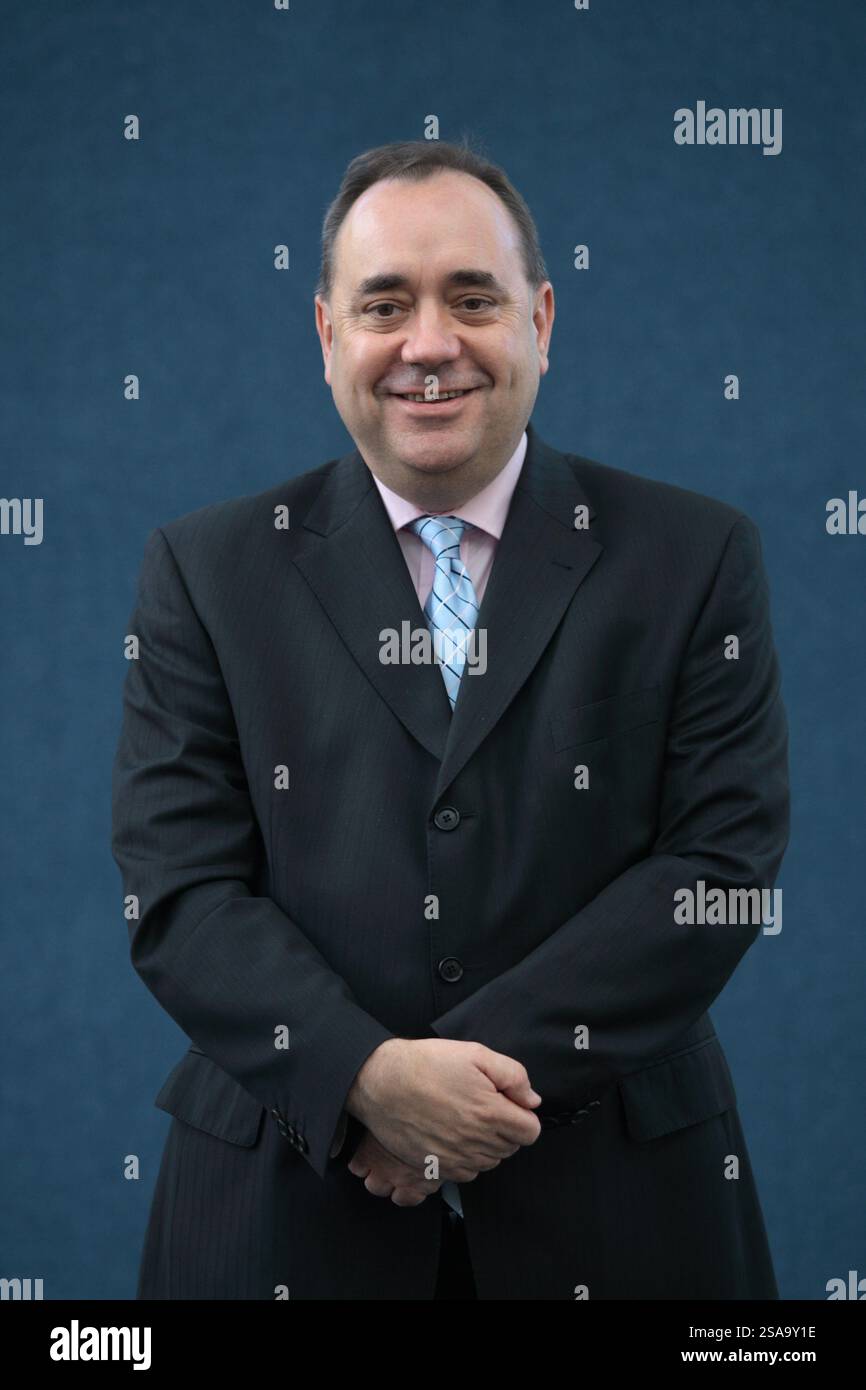 Il primo ministro scozzese, Alex Salmond MSP, nella foto al Festival Internazionale del libro di Edimburgo, dove ha presentato il suo Libro bianco che descrive in dettaglio le proposte per un referendum sull'indipendenza scozzese. Il Festival del libro è stato il più grande evento letterario del mondo e ha visto la partecipazione di scrittori provenienti da tutto il mondo. L'evento del 2007 ha visto la partecipazione di circa 550 scrittori e si è svolto dal 11-27 agosto. Foto Stock
