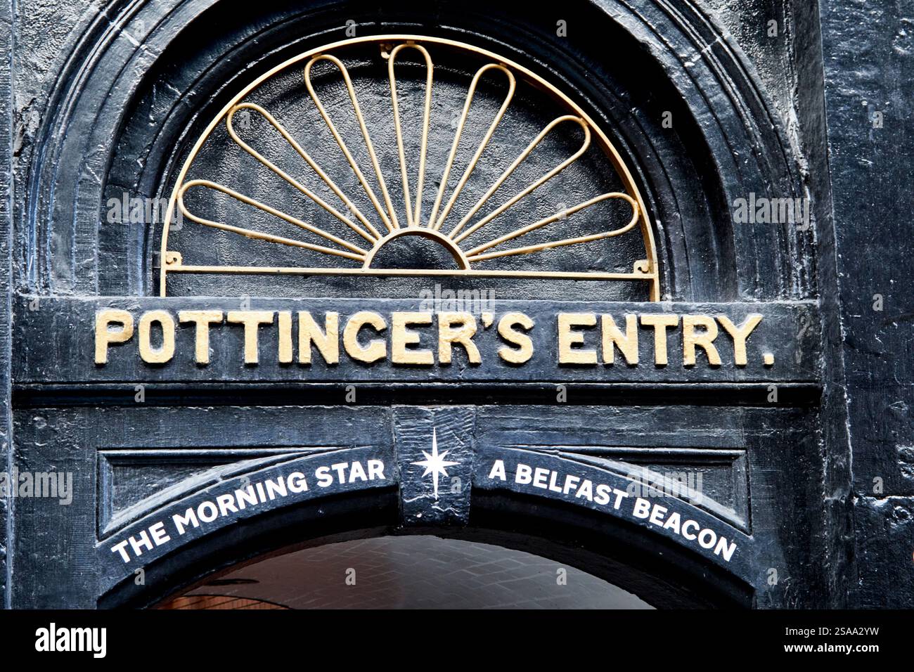 i vascelli entrano nella zona storica di belfast, belfast, irlanda del nord, regno unito Foto Stock