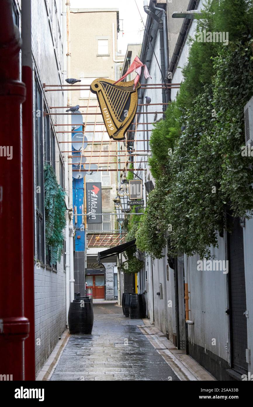 entrata delle cantine parte dell'area storica di belfast entra a belfast, irlanda del nord, regno unito Foto Stock