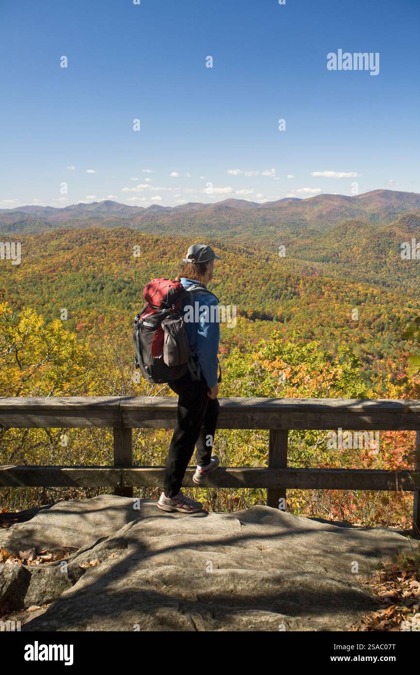 GA00029-00...Georgia - Vista dal Tennessee Rock Trail in Black Rock Mountain State Park. Foto Stock
