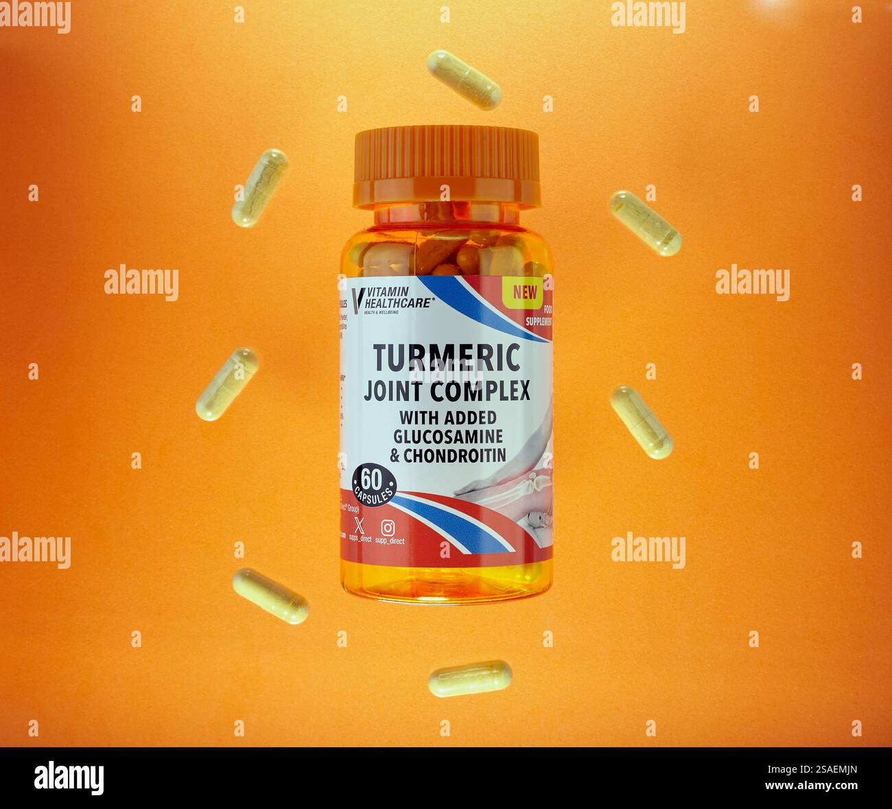 Mansfield,Nottingham,Regno Unito,29th gennaio 2025:immagine del prodotto Studio della capsula curcuma prodotta da Vitamin Healthcare. Foto Stock