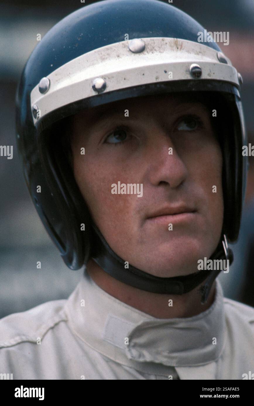 Pilota austriaco di formula 1 Jochen Rindt. Ha vinto 6 Gran premi. Ha anche vinto la 24 ore di le Man insieme al Maestro Gregory nel 1965. Rindt morì tragicamente nella pratica a Monza nel 1970. Ha vinto il Campionato del mondo piloti postumo. Foto Stock
