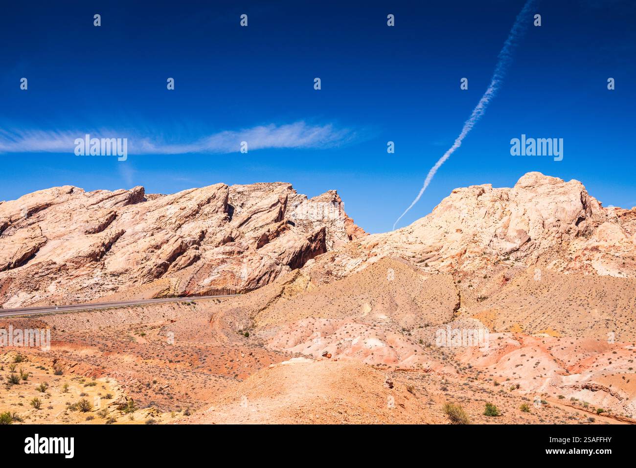 Castle Valley, nella regione geologica della barriera corallina di San Rafael, dell'altopiano del Colorado, vanta alcuni dei paesaggi più belli dello Utah. Foto Stock