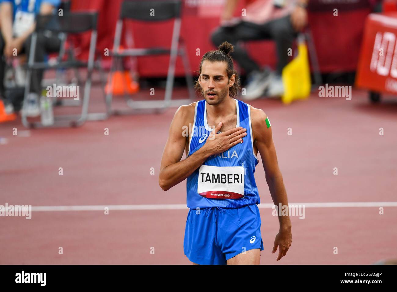 TOKYO, GIAPPONE - 01 AGOSTO 2020: Gianmarco Tamberi durante la finale di salto in alto alle Olimpiadi di Tokyo, stadio olimpico di Tokyo, Tokyo, Giappone Foto Stock