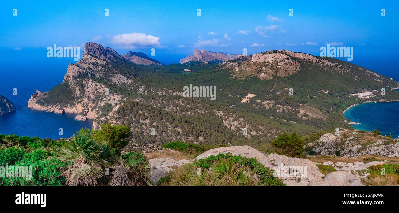 Penisola di Formentor, baia di Pollensa, Comarca Sierra de Tramuntana, Mar Mediterraneo, Maiorca, Isole Baleari, Spagna, Europa Foto Stock