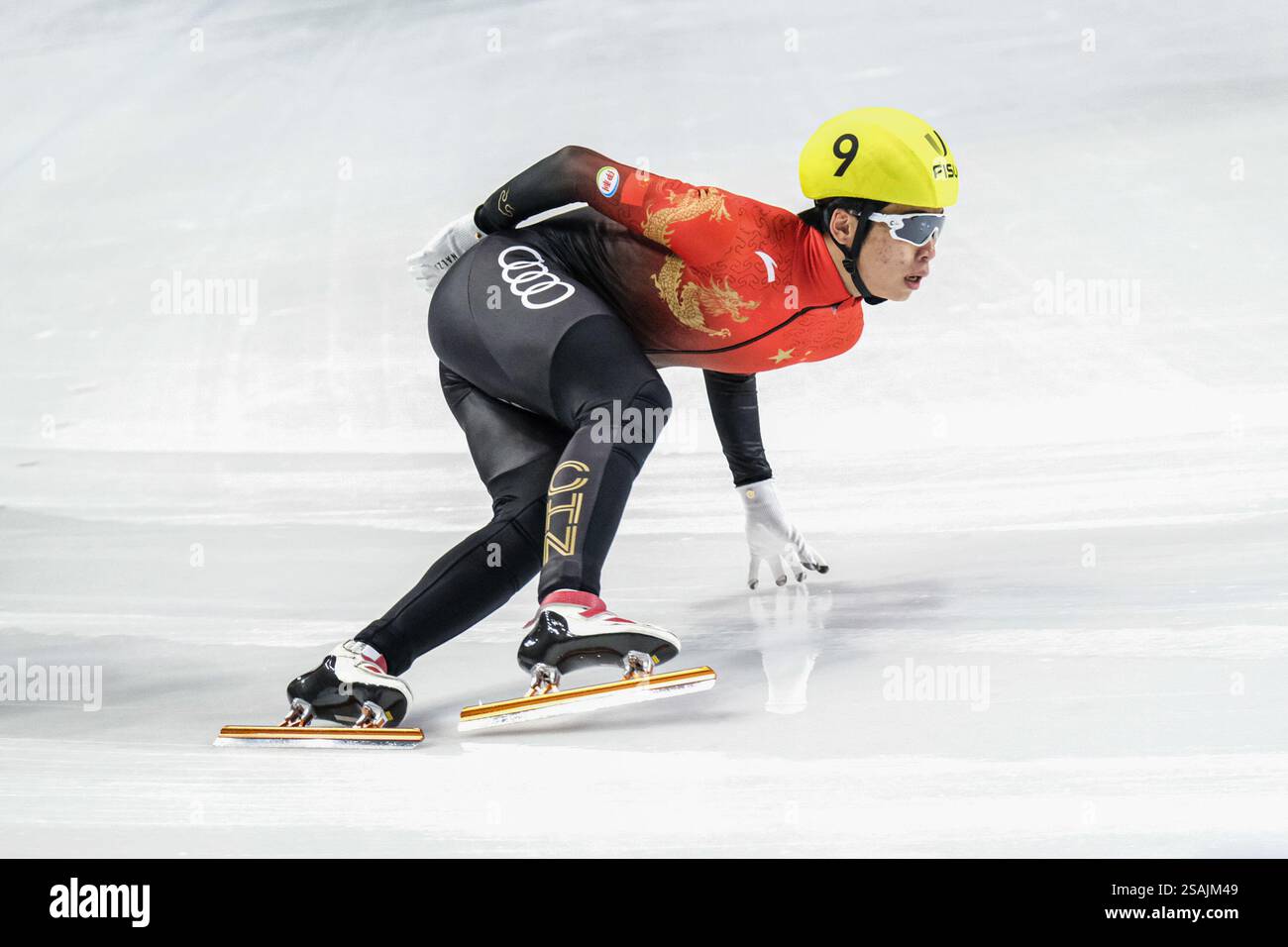 Yiding Zhu della Cina durante i quarti di finale di Short Track Speed Skating maschile di 1500 m ai Giochi FISU 2025 di Torino. (Foto di Elena Vizzoca / SOPA Images/Sipa USA) Foto Stock