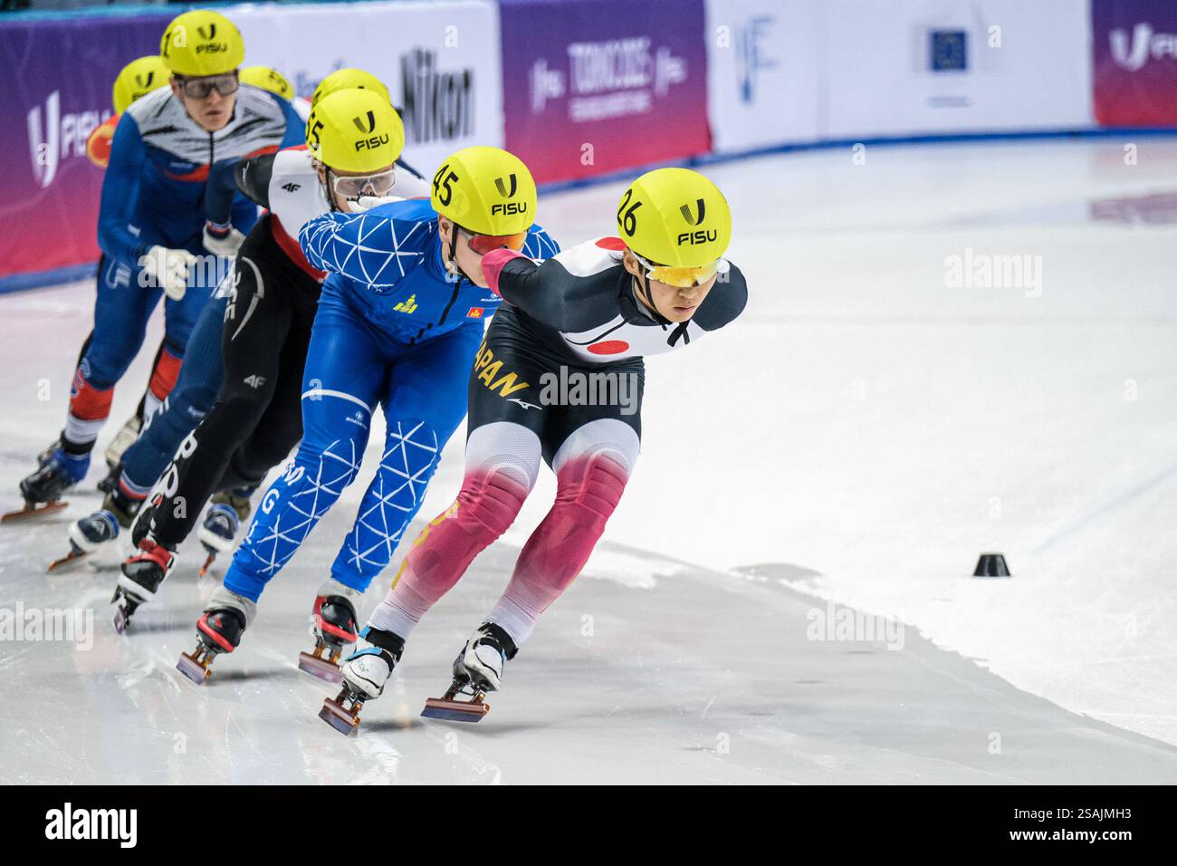 Ryunosuke Aoki giapponese durante i quarti di finale Short Track Speed Skating Men 1500m ai Giochi FISU 2025 di Torino. (Foto di Elena Vizzoca / SOPA Images/Sipa USA) Foto Stock