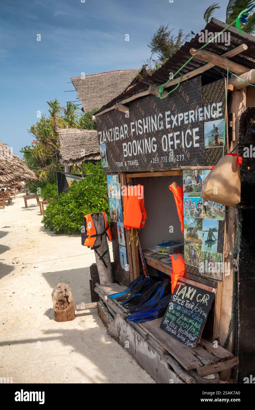 Africa Tanzania, Zanzibar, Nungwi, spiaggia, esperienza turistica di pesca cabina escursioni Foto Stock