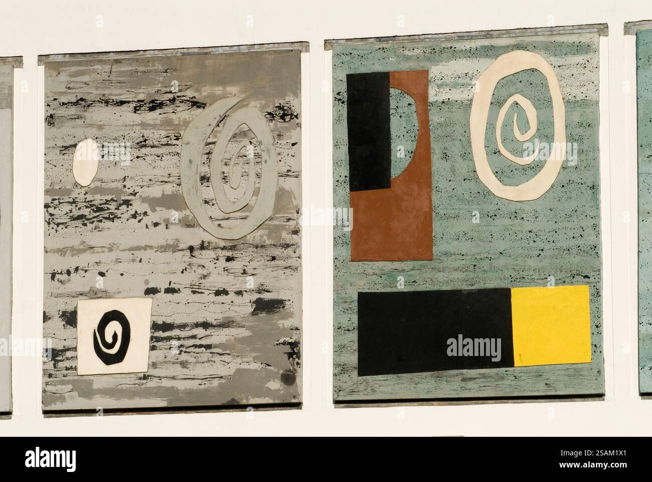 I murales di John Piper. The Piper Building un blocco di appartamenti un condominio a Fulham Londra Regno Unito. 2010 2010S UK HOMER SYKES Foto Stock