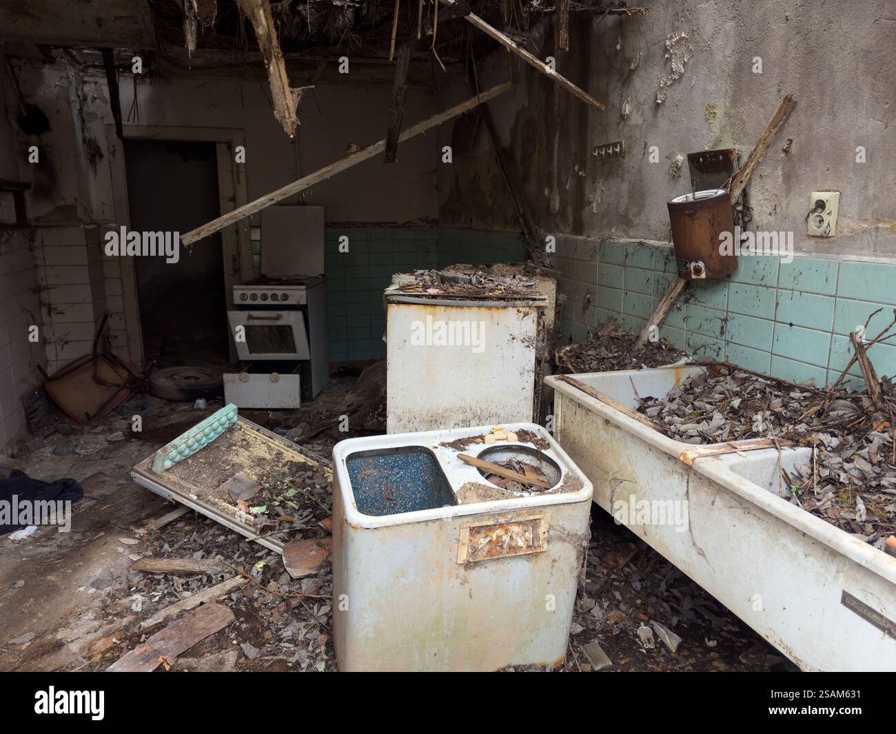 Luoghi perduti cucina abbandonata declino di transienza Foto Stock