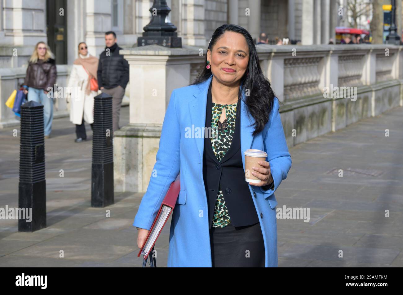 Rushana Ali MP (laboratorio: Bethnal Green e Stepney) Sottosegretario parlamentare (alloggi, Comunità e governo locale) che lascia l'ufficio di gabinetto, Foto Stock