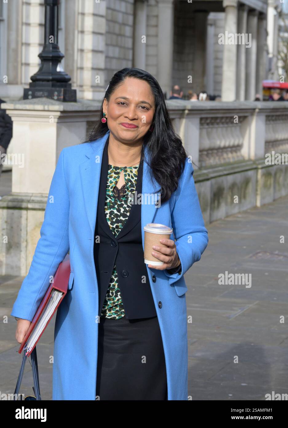 Rushana Ali MP (laboratorio: Bethnal Green e Stepney) Sottosegretario parlamentare (alloggi, Comunità e governo locale) che lascia l'ufficio di gabinetto, Foto Stock