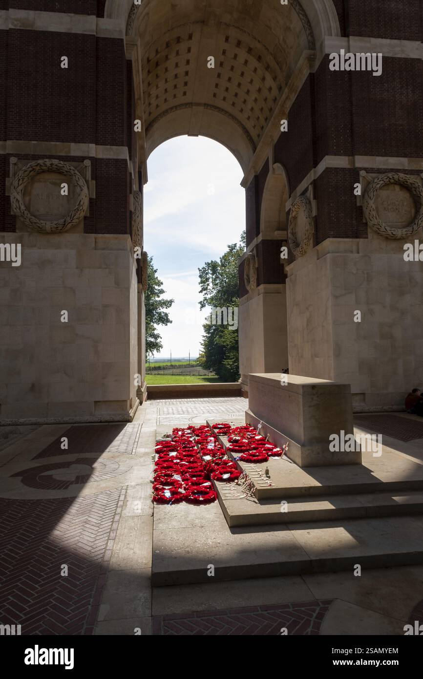 Il Memoriale di Thiepval alla scomparsa della somme a Thiepval, in Francia. Il memoriale è dedicato a 72, 337 soldati britannici e sudafricani dispersi che muoiono Foto Stock
