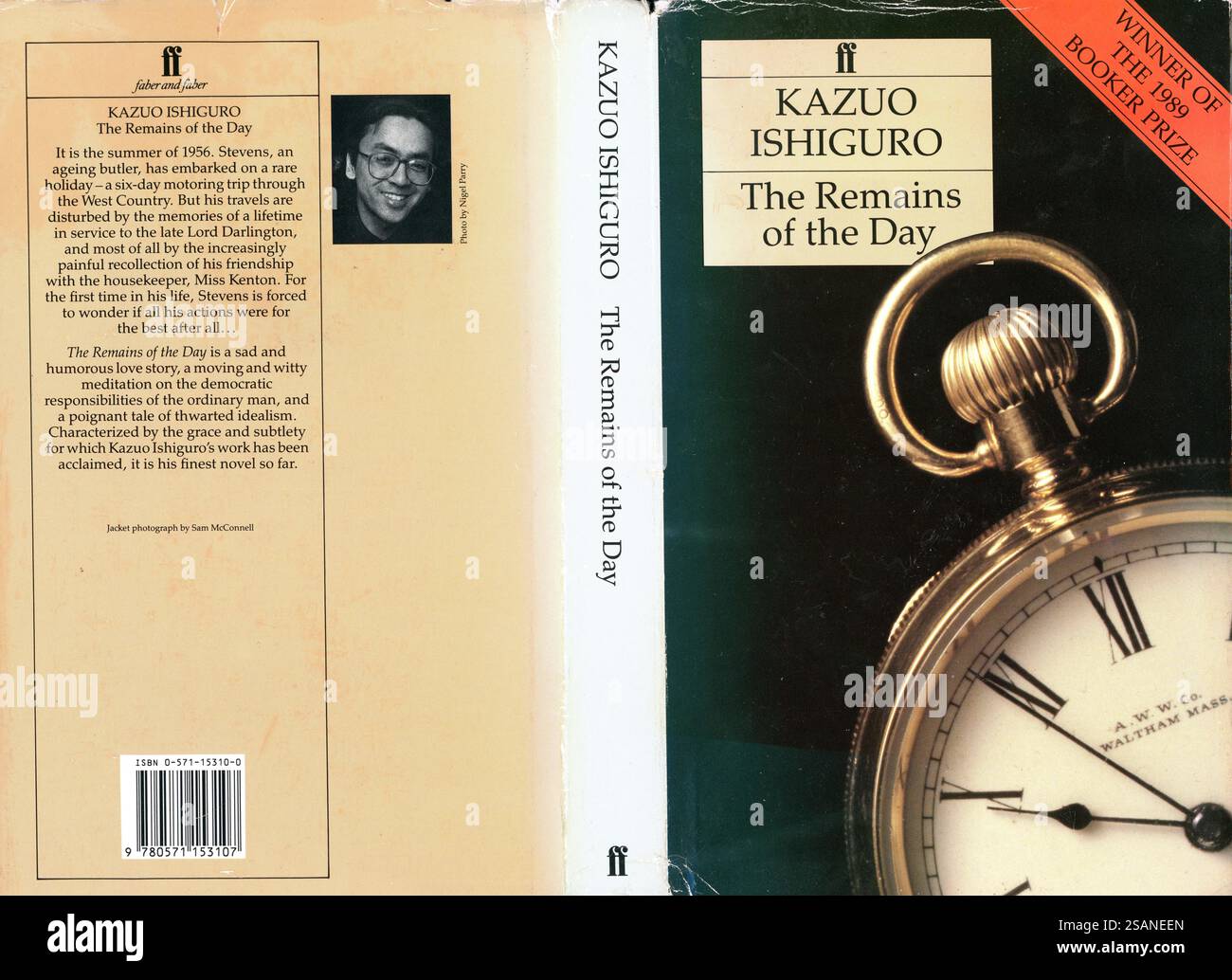 Copia usata della prima copertina del libro Vintage, The Remains of the Day, dell'autore britannico vincitore del premio Nobel, Kazuo Ishiguro, vincitore del premio Booker 1989, pubblicato nel 1989, Regno Unito Foto Stock