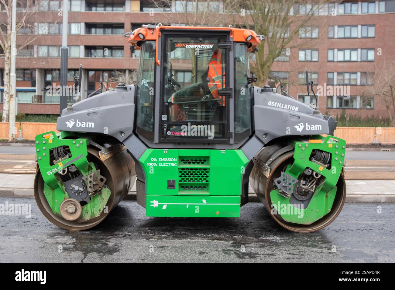 Un rullo compatto BAM ad Amsterdam Paesi Bassi 30-1-2025 Foto Stock