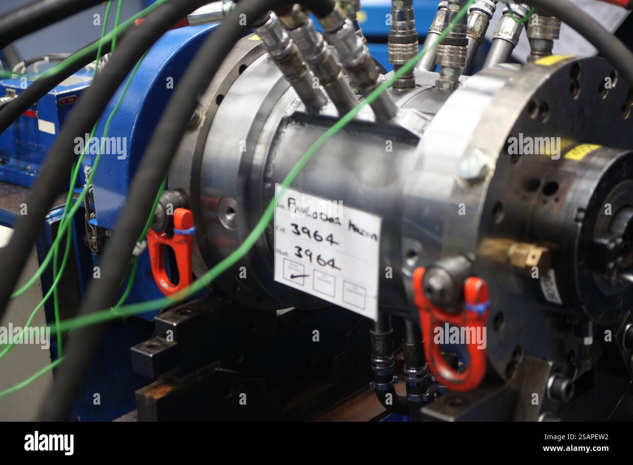 Test delle guarnizioni per gas John Crane (JC) del compressore per Kazan (Tatarstan, Russia) presso l'unità JC di Slough, Regno Unito. Il servizio ordinato dalla raffineria Pavlodar del Kazakistan. Foto Stock