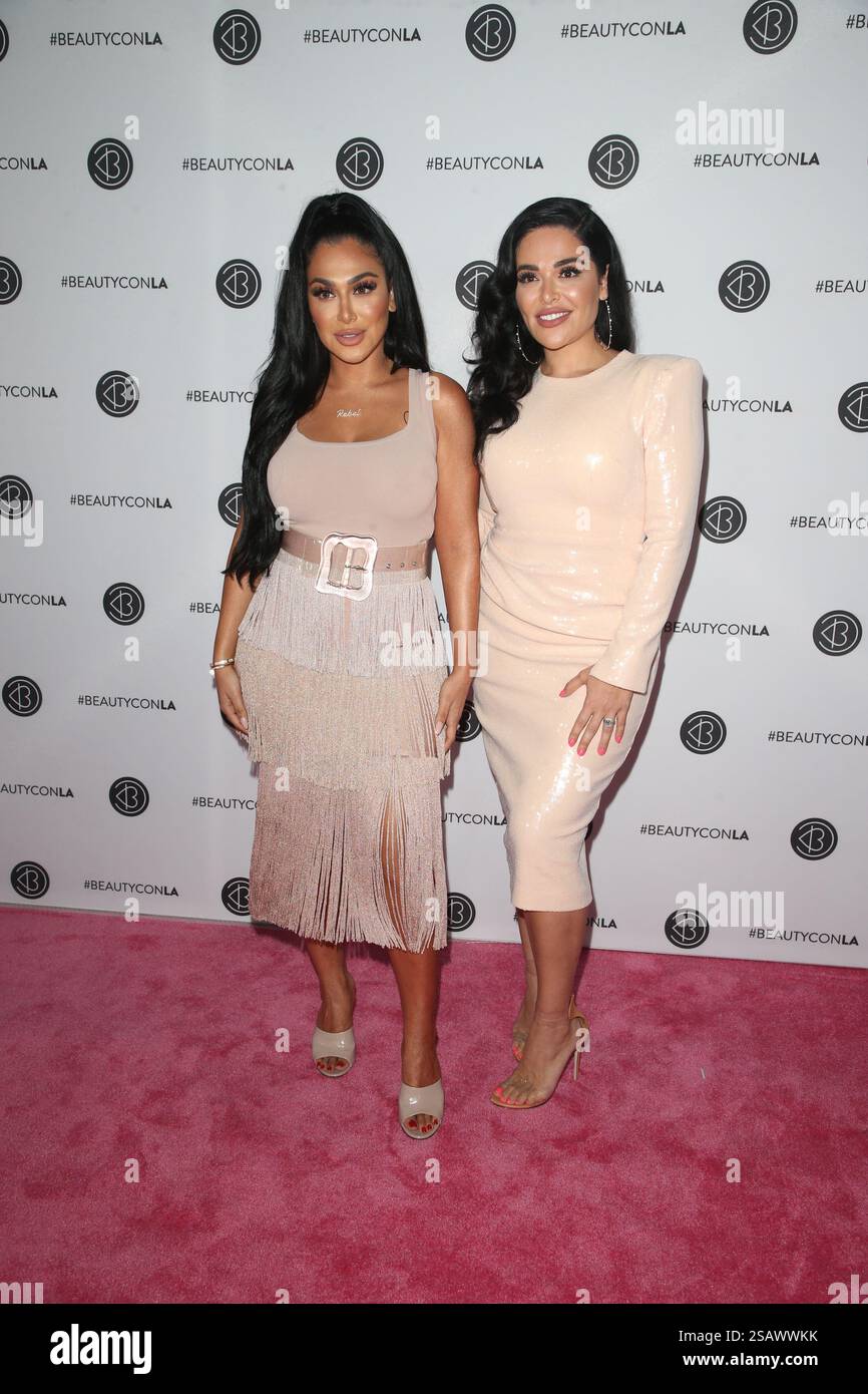 Huda Kattan e Mona Kattan al Beautycon Festival, Los Angeles Convention Center, USA - 11 agosto 2019 Foto Stock