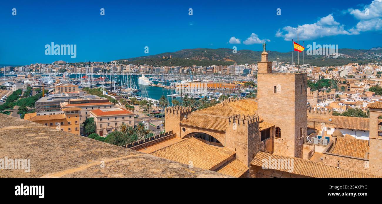 Vista panoramica della città dalla Cattedrale di Palma, Palma de Mallorca, Maiorca, Isole Baleari, Spagna, Europa Foto Stock