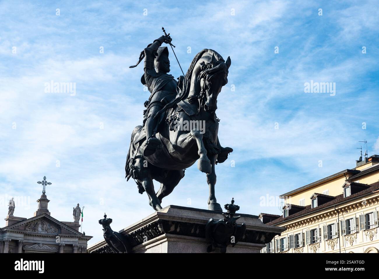 Il monumento equestre di Emanuele Filiberto di Savoia o Caval d Brons in Piazza San Carlo a Torino o Torino, Piemonte, Italia Foto Stock