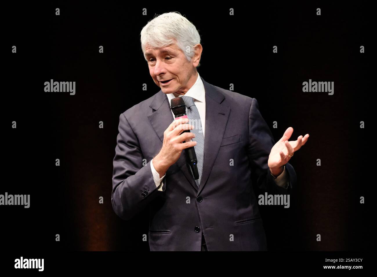 Roma, Italia. 31 gennaio 2025. Andrea Abodi, ministro per lo Sport e i giovani, in occasione della presentazione del servizio civile universale per il Giubileo della speranza 2025. Roma, Venerdì 31 gennaio 2025 (foto Mauro Scrobogna/LaPresse) Andrea Abodi, Ministro dello Sport e della Gioventù, in occasione della presentazione del servizio pubblico universale per il Giubileo della speranza 2025. Roma, venerdì 31 gennaio 31 2025. (Foto di Mauro Scrobogna/LaPresse) credito: LaPresse/Alamy Live News Foto Stock