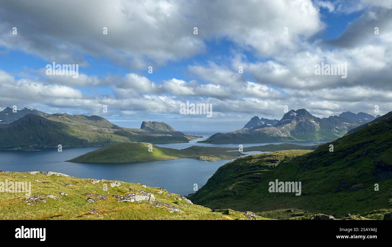 Sentiero sul lungomare di Kvalvika Foto Stock