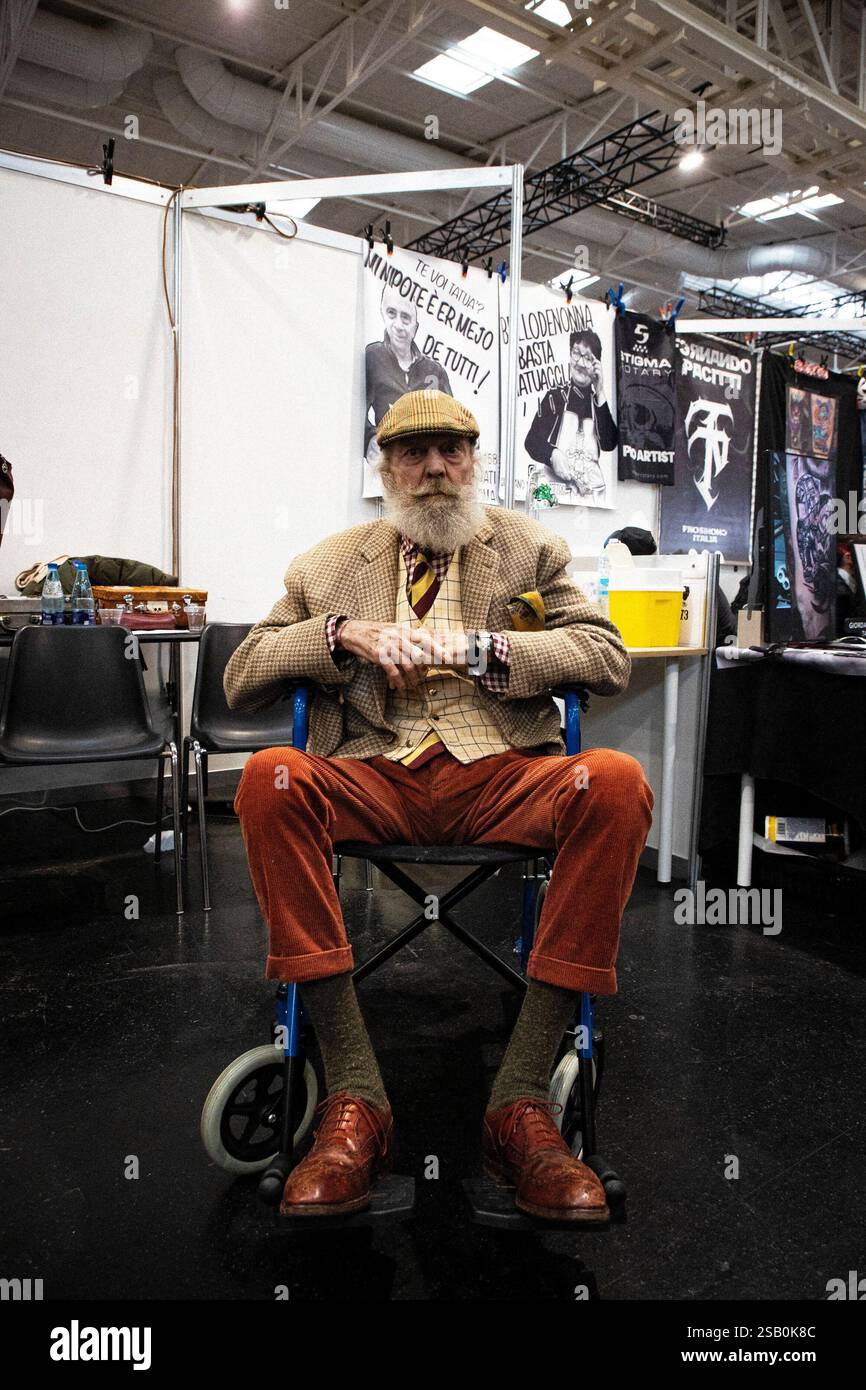 Milano, Italia. 31 gennaio 2025. Nella foto Gianmaurizio Fercioni uno dei primi tatuatori che apr&#xec; il proprio egozio in Brera negli anni 70 Milano - Italia - Cronaca Venerd&#xec;, 31 gennaio, 2025 (foto di Marco Ottico/Lapresse) inaugurazione della Milano Tattoo Convention Milano, Italia - News venerdì, 30 gennaio, 2025 (foto di Marco otto/Lapresse) credito: LaPresse/Alamy Live News Foto Stock