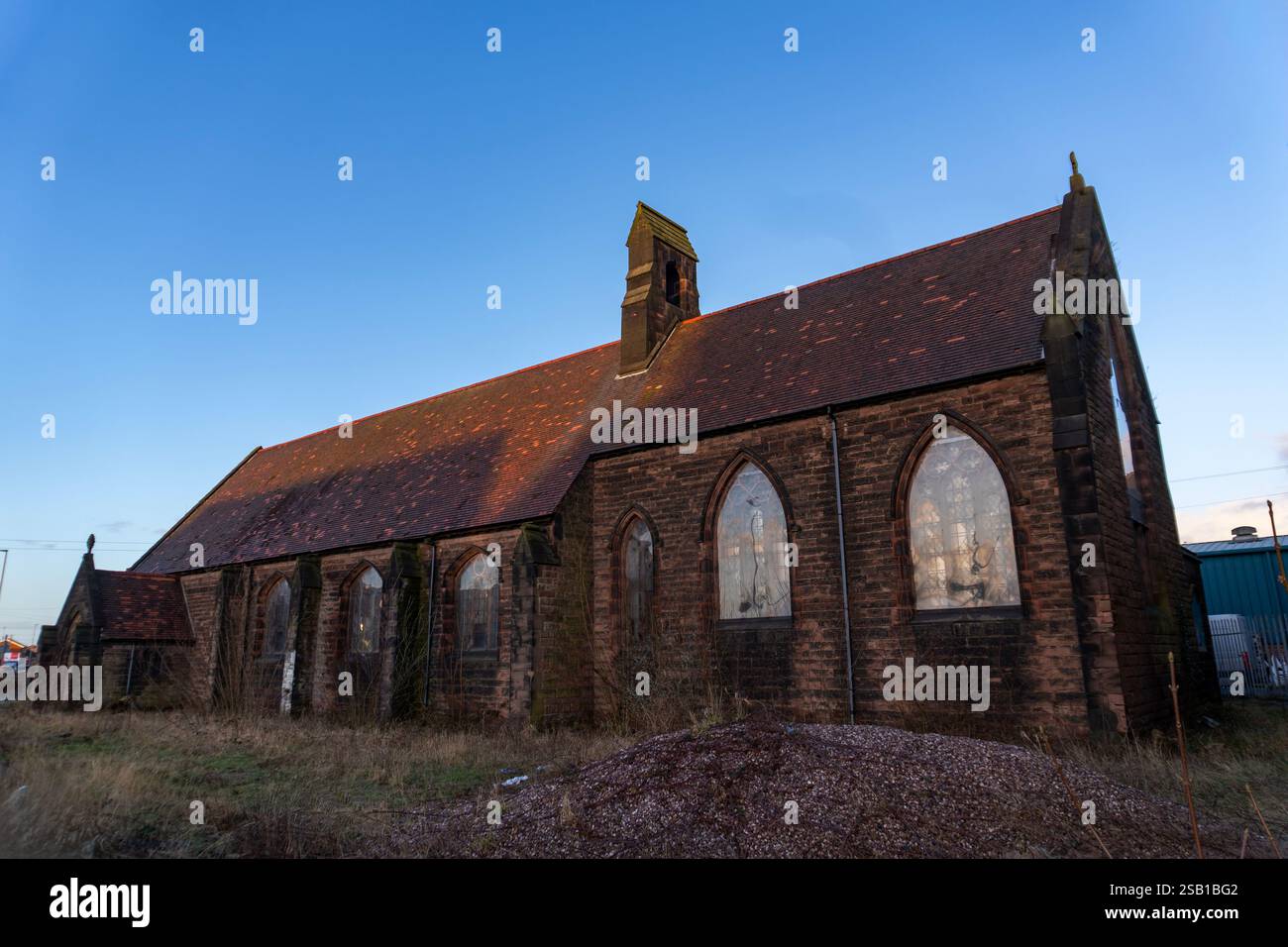 L'ex St Luke Church of England a Warrington, Cheshire, Regno Unito Foto Stock