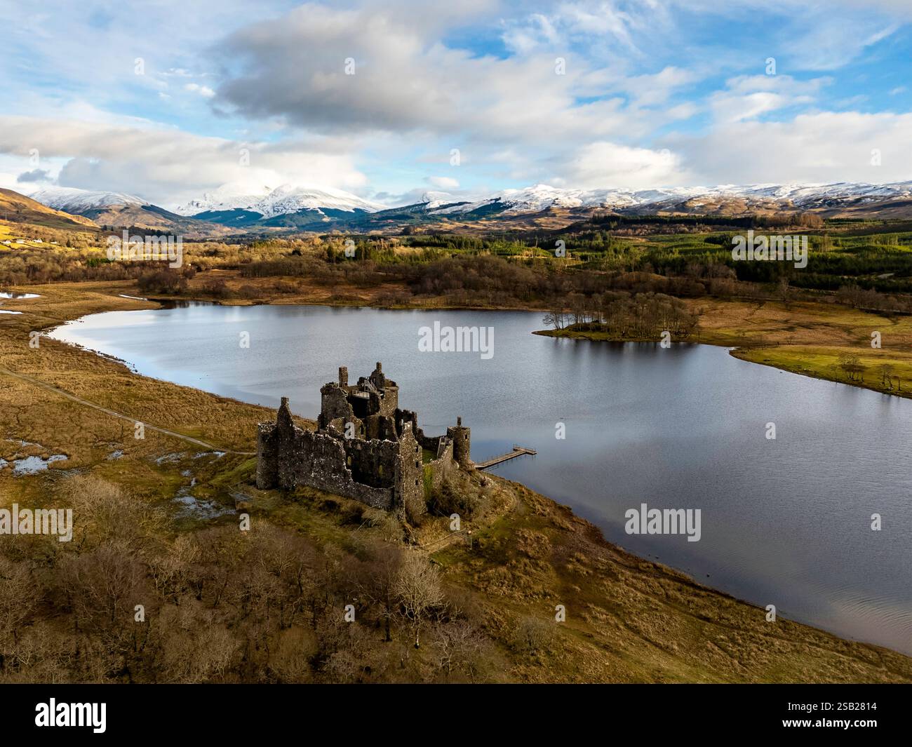 Kilchurn Castle e Loch Awe, Scotland, Regno Unito Foto Stock