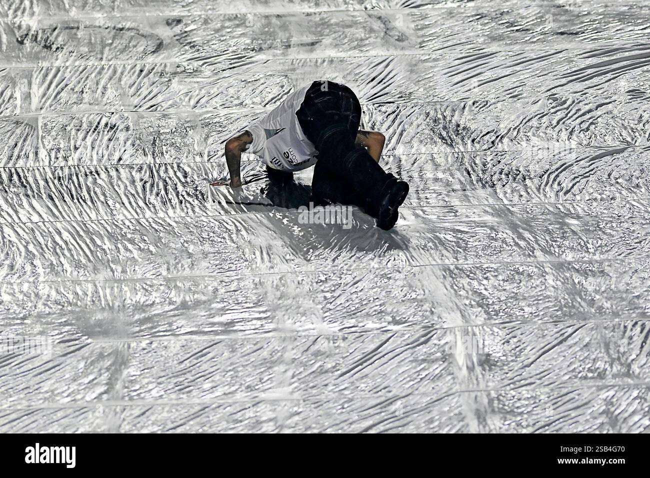 São Paulo (SP), 31/01/2025 - calcio/NEYMAR-JR - presentazione Neymar Jr - il giocatore Neymar Jr, viene presentato come giocatore Santos, in un evento tenutosi allo stadio Vila Belmiro, a Santos, nel pomeriggio di questo venerdì 31. Il giocatore era con AL-Hilal in Arabia Saudita. (Foto: Eduardo Carmim/Alamy Live News) Foto Stock