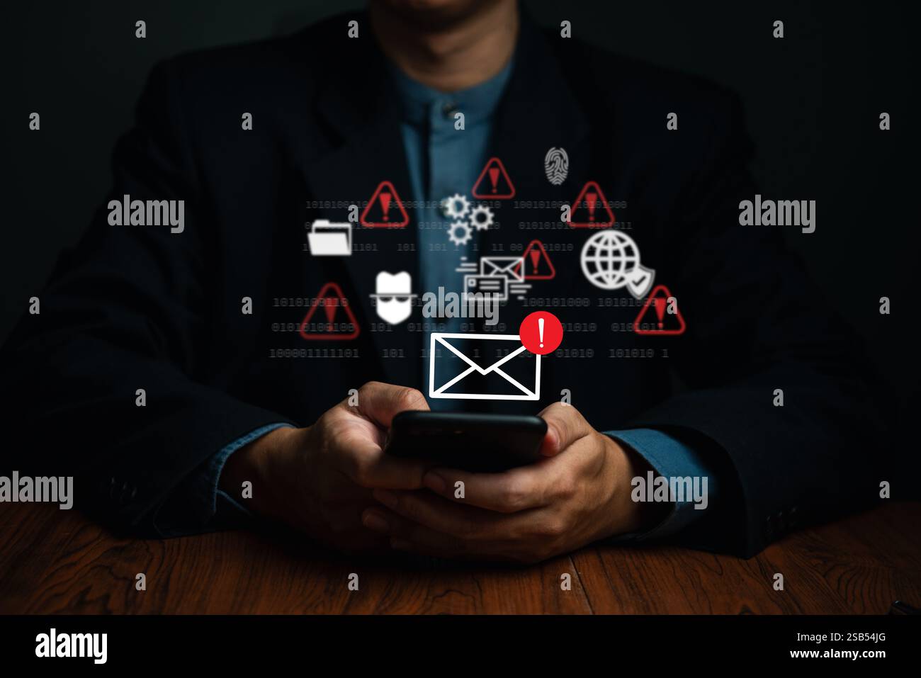 attacco informatico aziendale, con hacker di posta elettronica. avvisi su potenziali virus, truffe e-mail spam. Minaccia i crimini informatici e la tecnologia dei messaggi, Internet Foto Stock