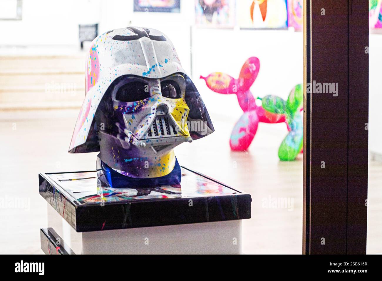 ritratto di un eroe di star wars in una finestra di un supermercato Foto Stock