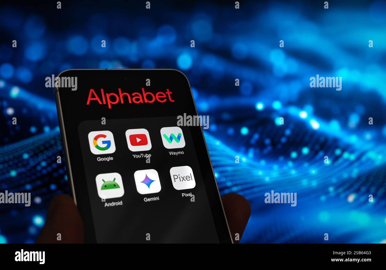 Alphabet Company e le sue consociate come Google e Waymo vengono visualizzate sul dispositivo mobile Foto Stock
