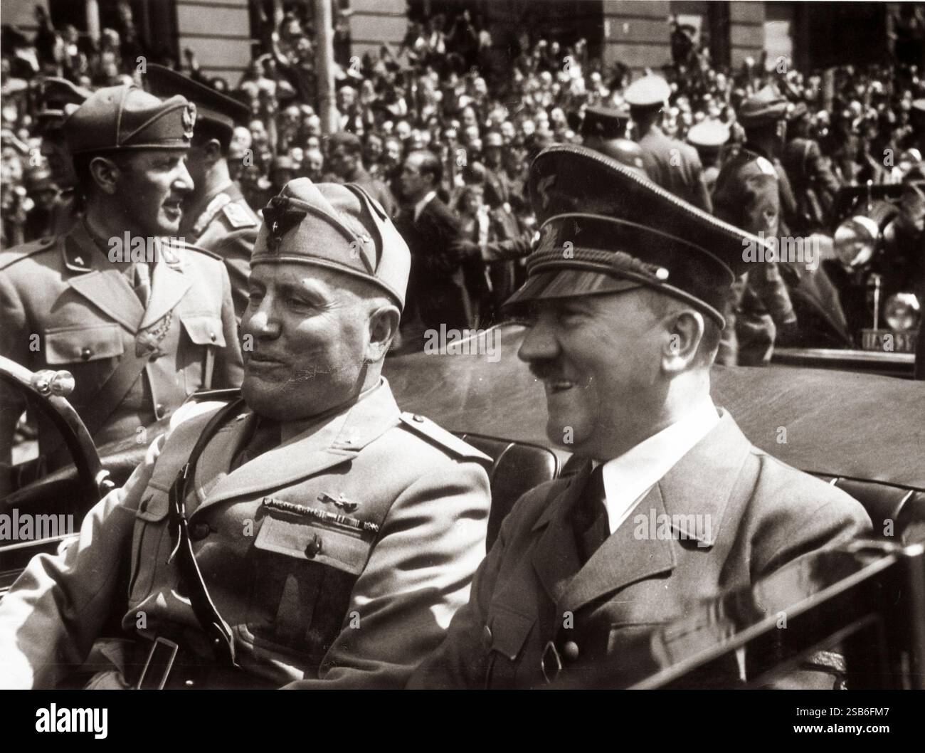 Mosalin 2 Il nazista Adolf Hitler e l'italiano Benito Mussolini Foto stock - Alamy