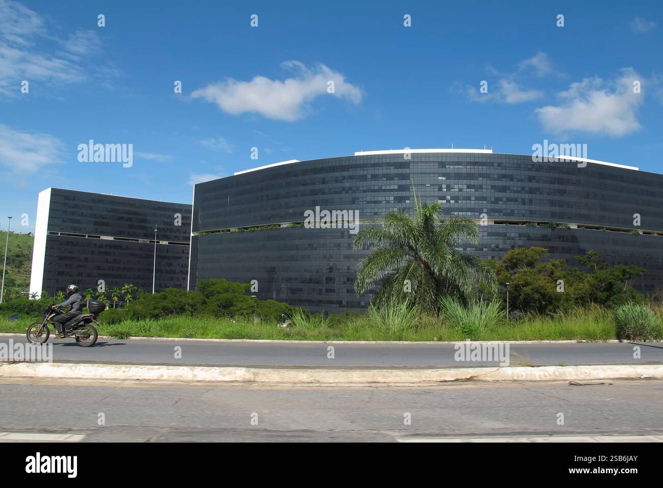 Minas Gerais, Brasile - 13 gennaio 2024: presidente della città amministrativa Tancredo Neves, sede ufficiale del governo dello Stato di Minas Gerais Foto Stock